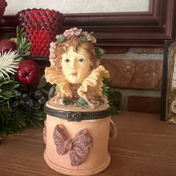 Rare Vintage Victorian Lady Head Trinket Box - Picture 10 of 11